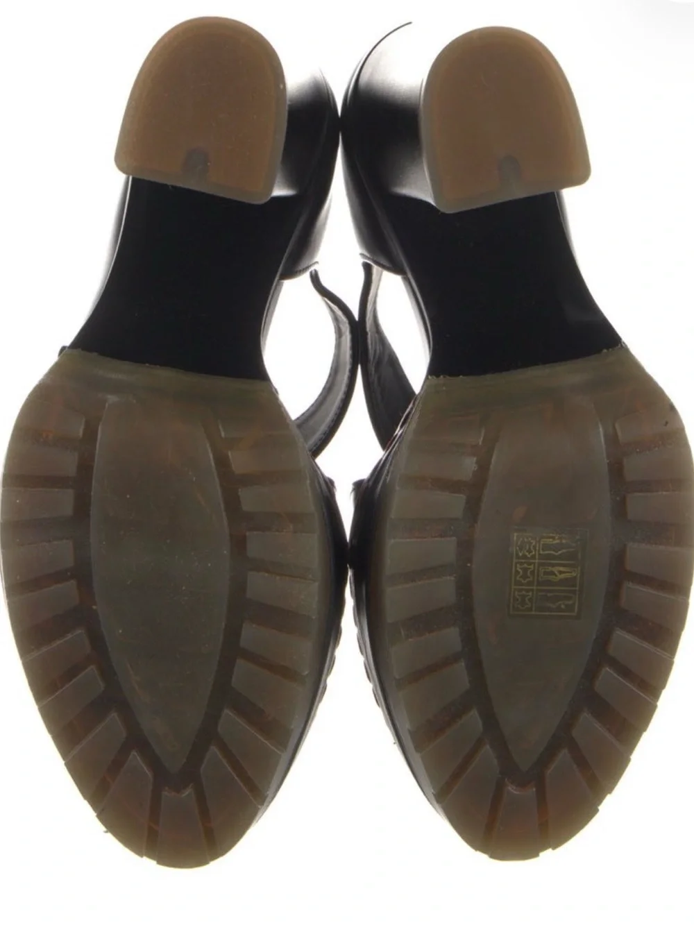 CHLOE Strappy Leather Heal Sandals $911
